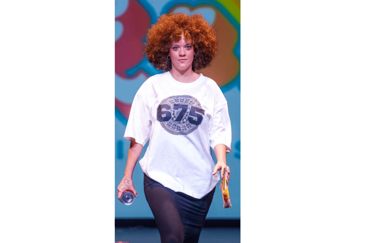 PNG | 675 | OVERSIZE UNISEX TEE | BLACK DESIGN - Stick N It