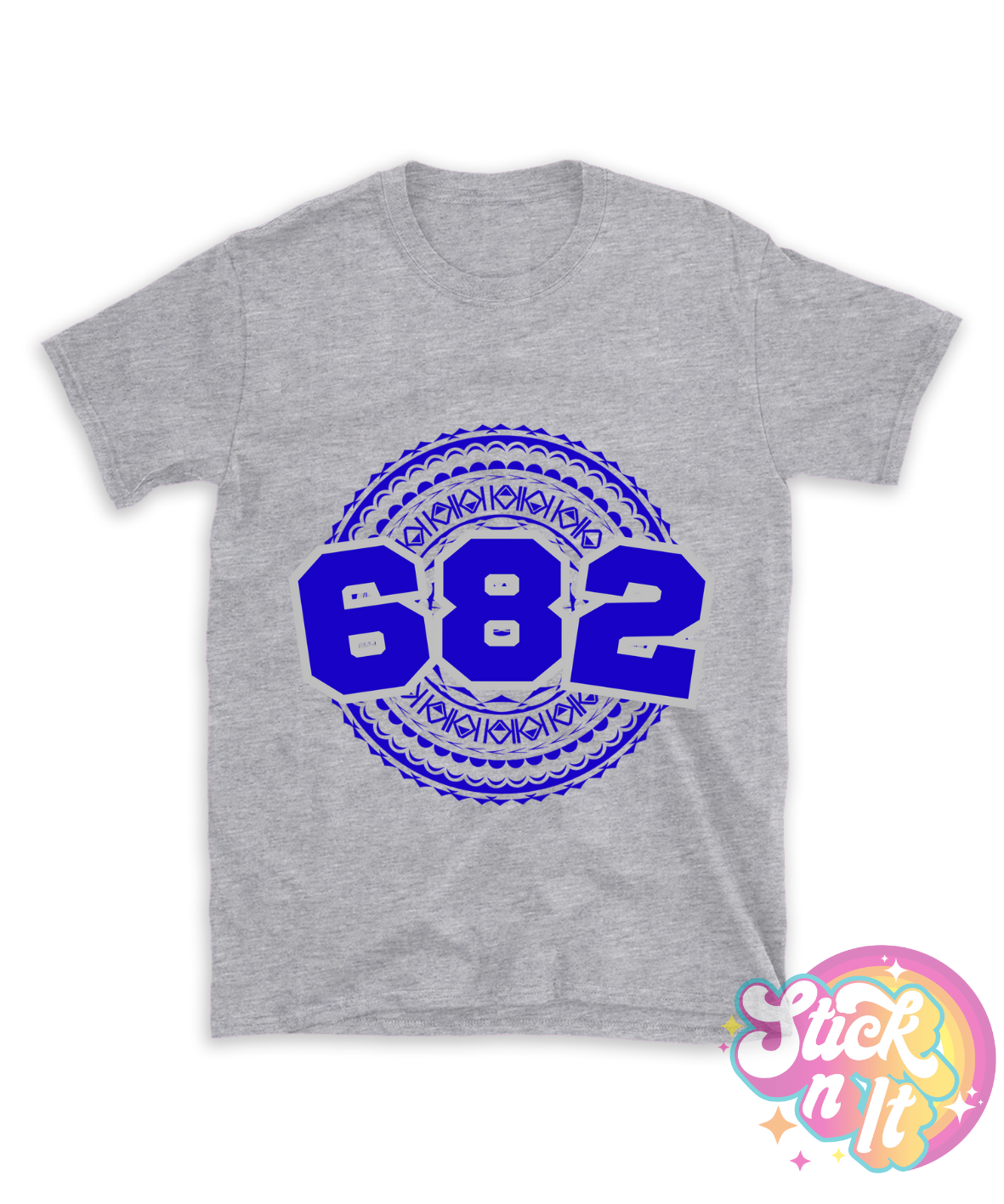 Unisex grey shirt featuring a Polynesian Cook Islands design with area code 682 in blue