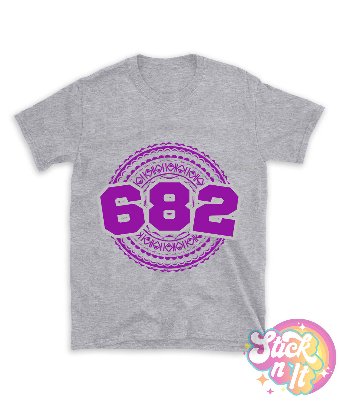 Unisex grey shirt featuring a Polynesian Cook Islands design with area code 682 in purple