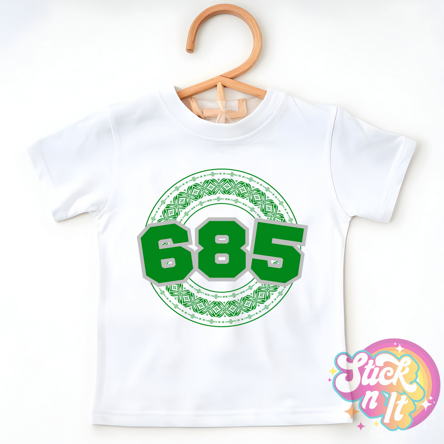 Kids size white shirt featuring a Polynesian Samoa design with area code 685 in green.