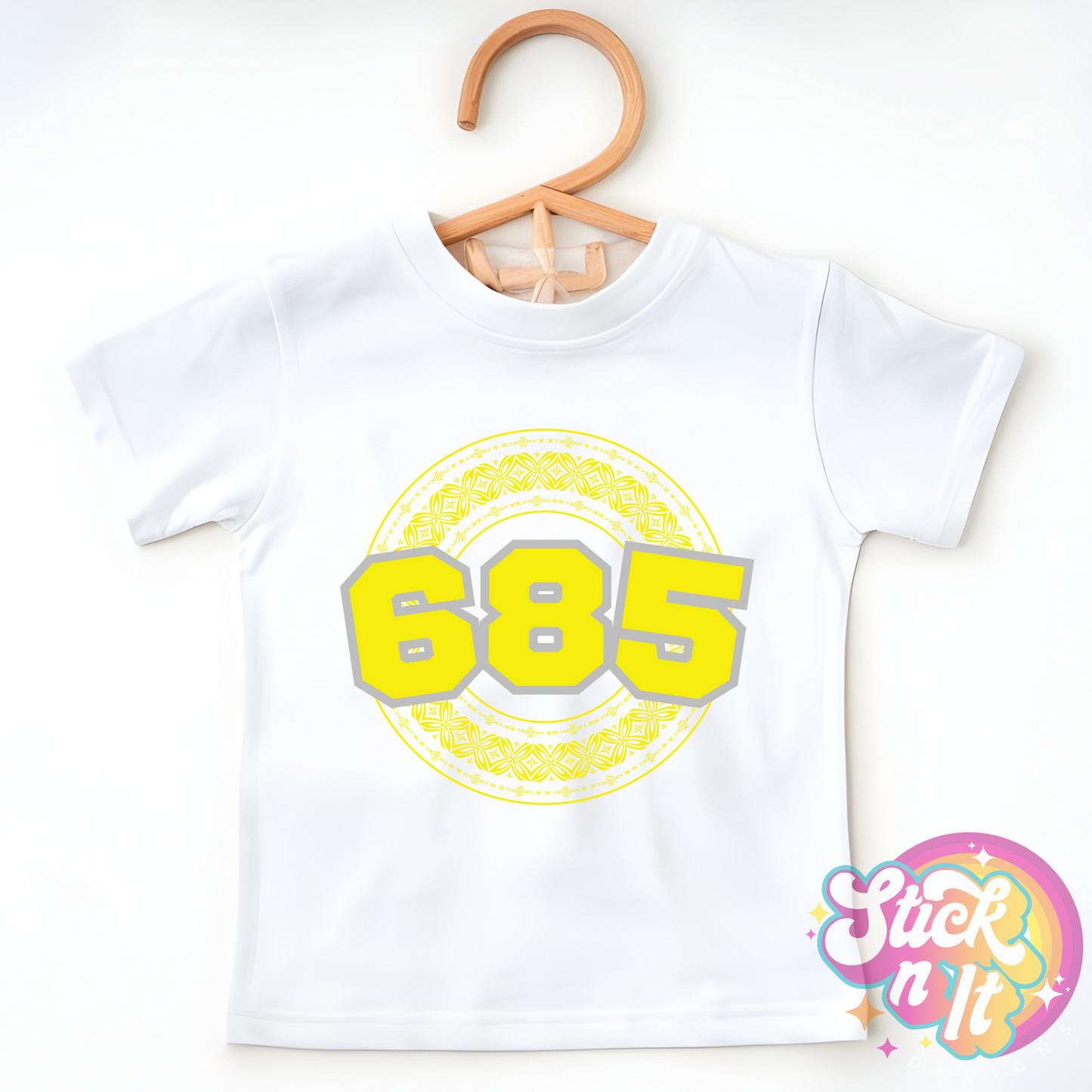 Kids size white shirt featuring a Polynesian Samoa design with area code 685 in yellow.