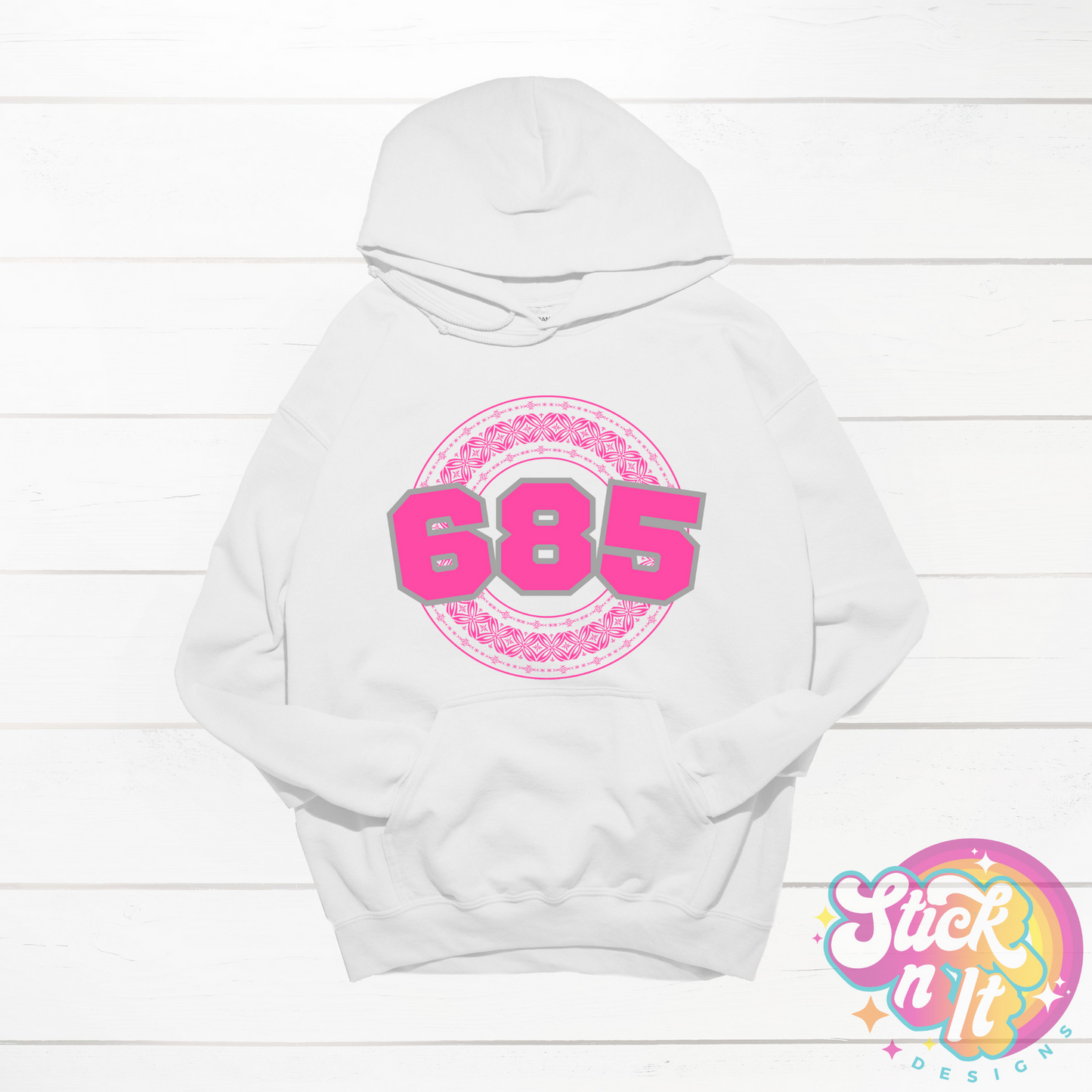 White hoodie featuring a Polynesian Samoa design with area code 685 in pink.