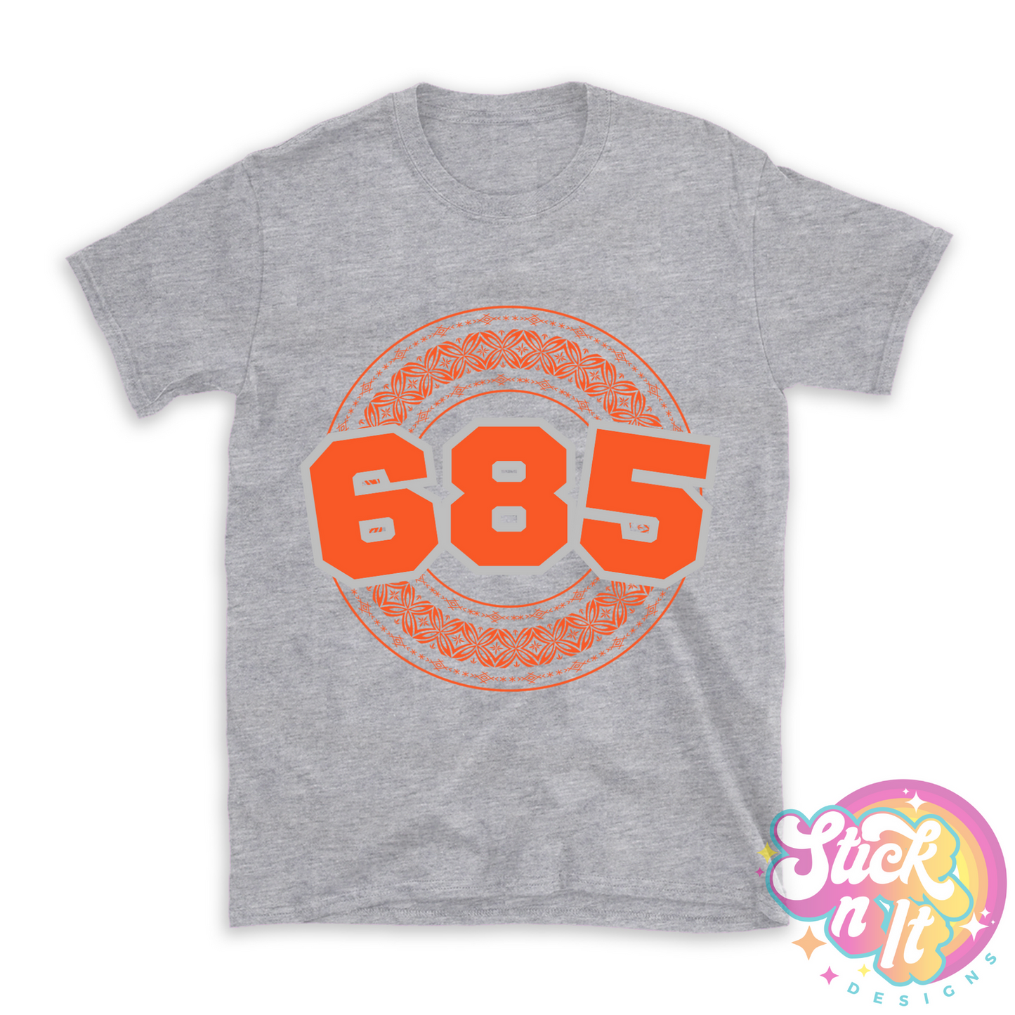 Grey shirt featuring a Polynesian Samoa design with area code 685 in orange.
